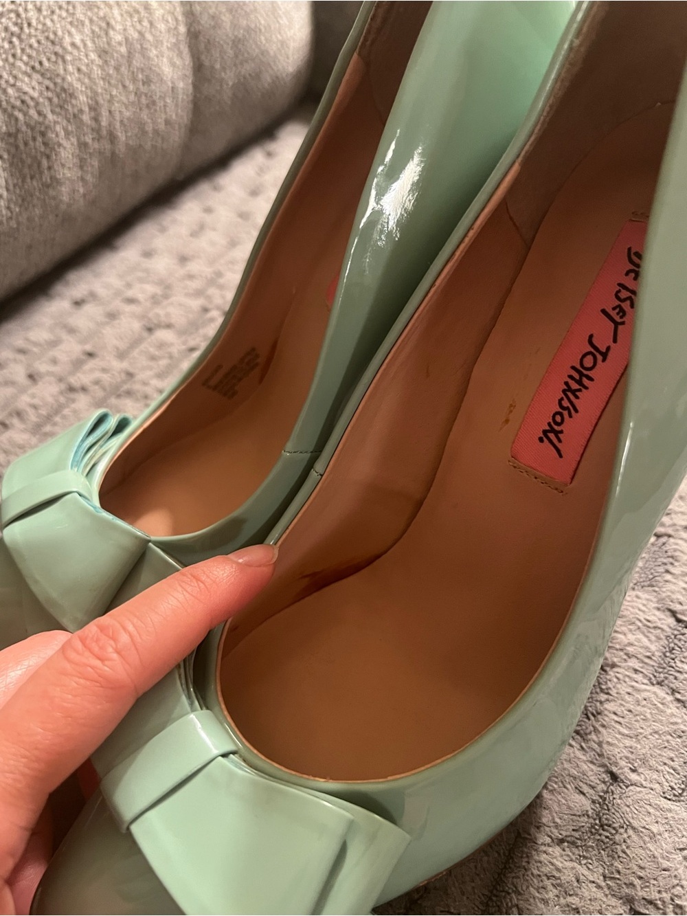 Betsey Johnson Women’s Mint Green Bow Pointed Toe High Heel Pumps, US 6 (no box) - Picture 6 of 9